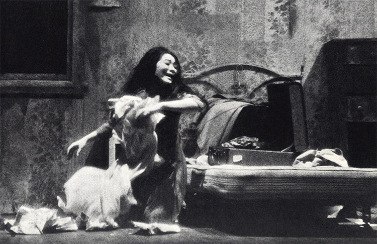 Soprano Evelyn Mandac in Passaggio